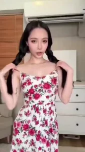 巨乳美女